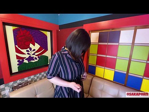 ❤️ Japonska lepotica z velikimi joški masturbira s seks igračkami in doživi orgazem. V intervjuju govori o svoji izkušnji s seksom. Ogromne joške in kosmata pička glasno stokajo. Osakaporn ❤️ Porno pri nas ❌️❤